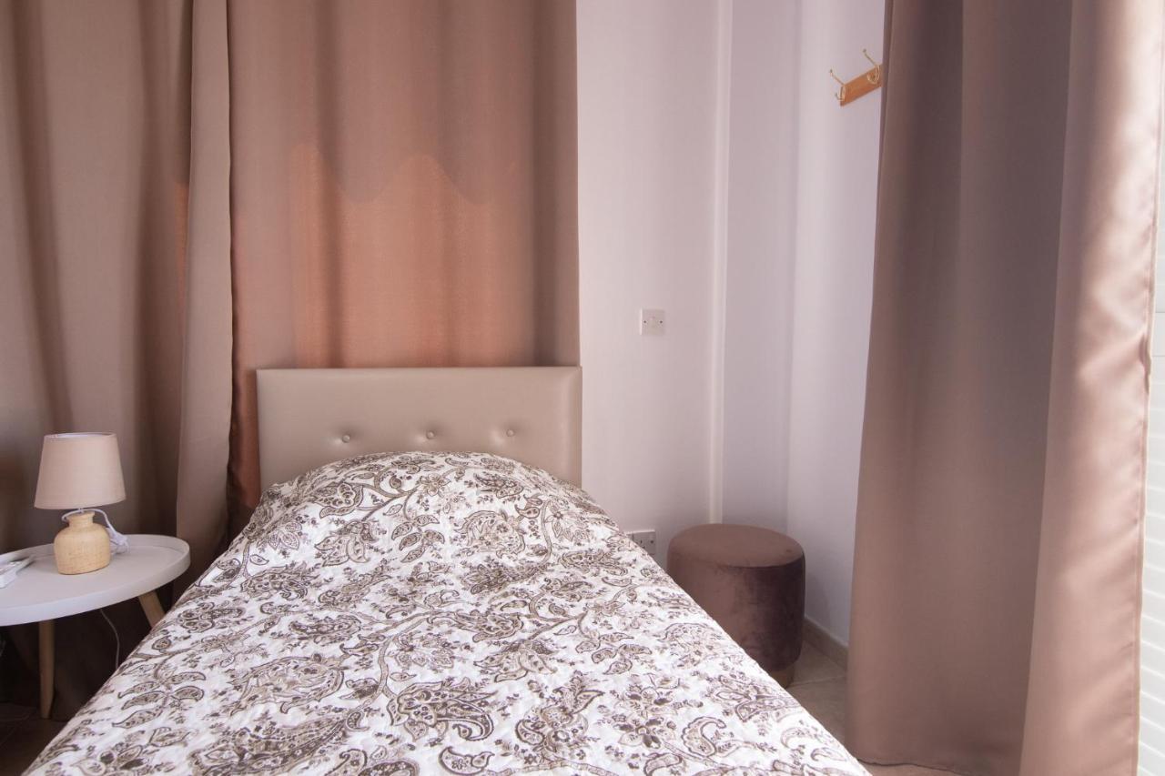 Amelia Two Bedroom Apartment - 202 Paphos Eksteriør bilde