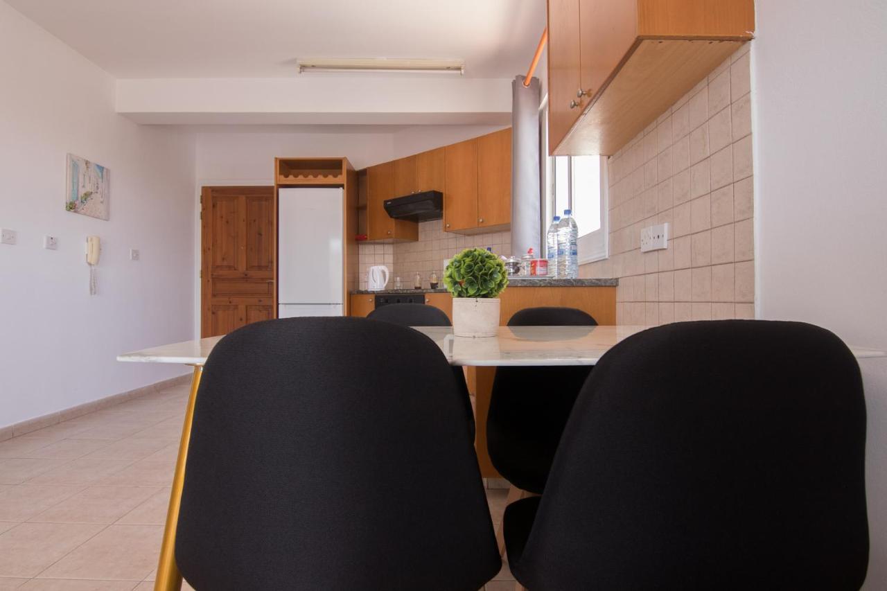 Amelia Two Bedroom Apartment - 202 Paphos Eksteriør bilde