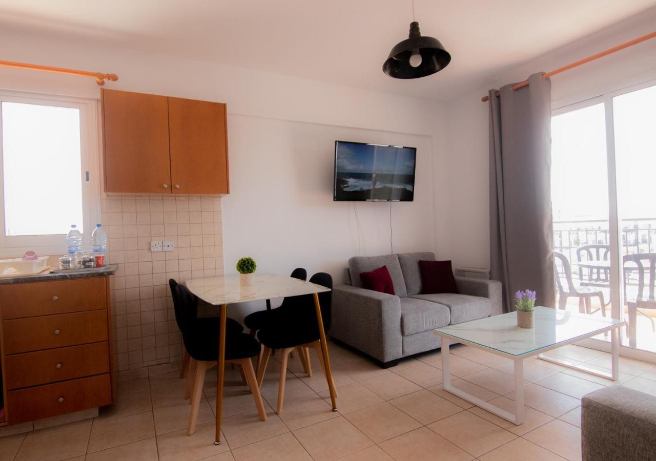 Amelia Two Bedroom Apartment - 202 Paphos Eksteriør bilde