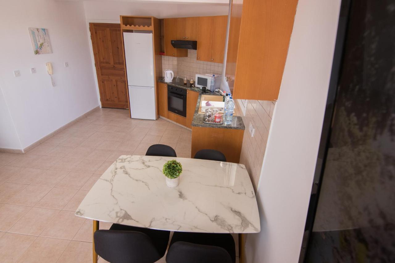 Amelia Two Bedroom Apartment - 202 Paphos Eksteriør bilde